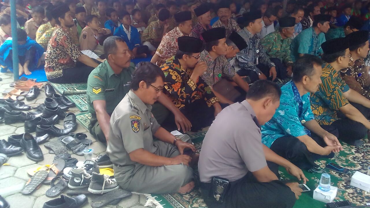 Ipda Sudarmo Hadir Bersama Perwakilan Muspika Pada Milad ke-49 Mts Andong