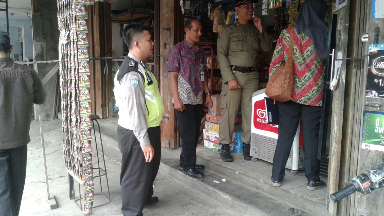 Team Ketahanan Pangan Boyolali Periksa Kios Pasar Andong