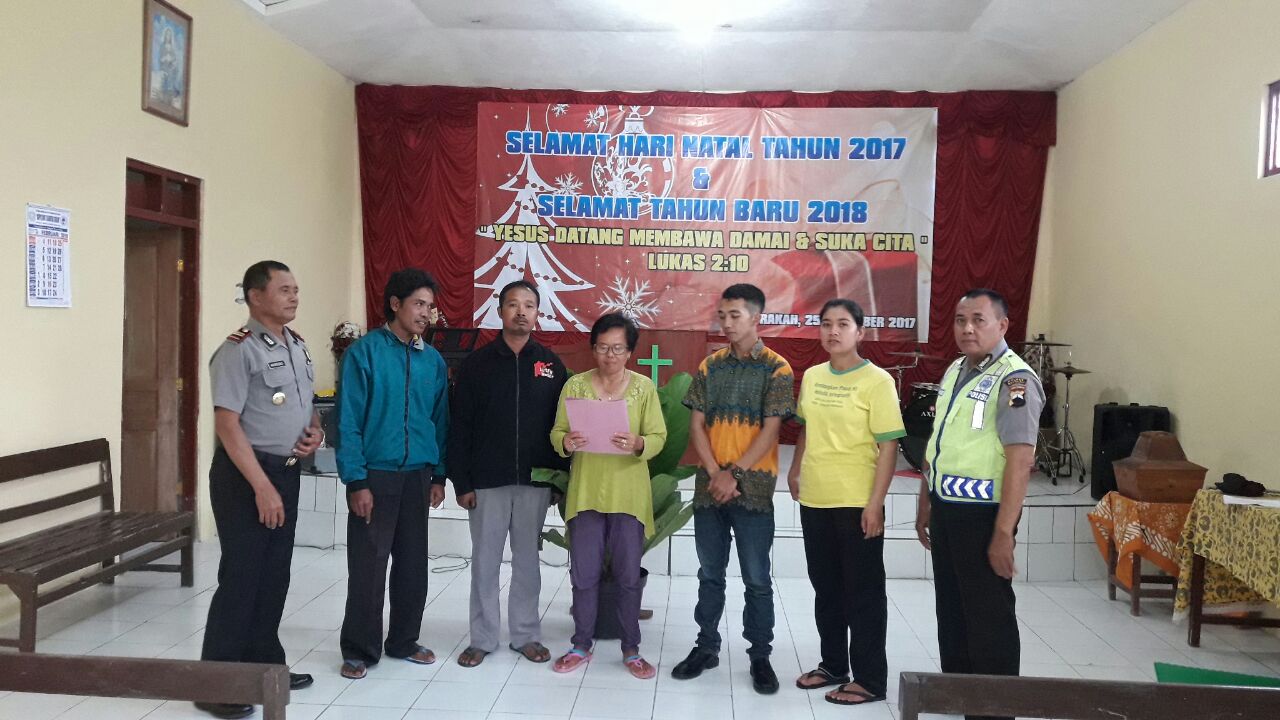Safari Silaturahmi Kerjasama Tokoh Agama dan Pengucapan Ikrar GEREJA Tidak Boleh Dijadikan Tempat Kampaye Politik Pilgub 2018Safari Silaturahmi Kerjasama Tokoh Agama dan Pengucapan Ikrar GEREJA Tidak Boleh Dijadikan Tempat Kampaye Politik Pilgub 2018