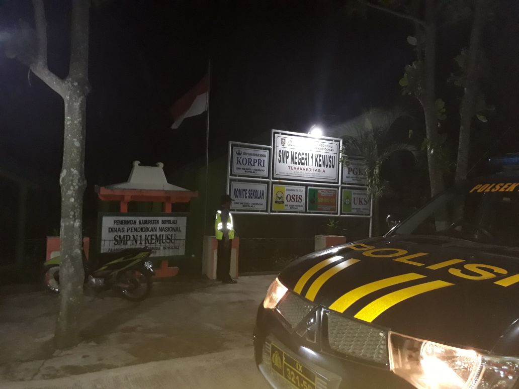 Jalin Kemitraan Dengan Warga,Bhabinkamtibmas Polsek Nogosari Sambangi Warga