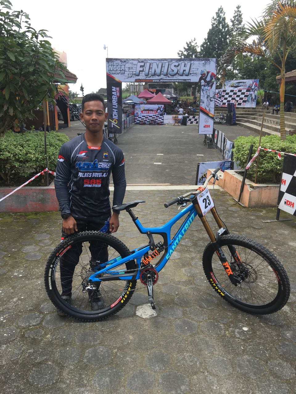 Atlet Downhil Polres Boyolali Ikuti Latihan Route Persiapan  Lomba Balap Sepeda 76 IDH URBAN 2018