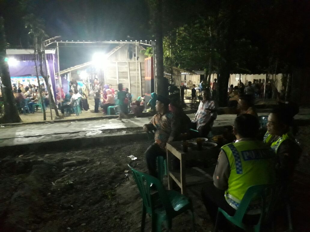 Ka SPK I Polsek Kemusu Pimpin Pengamanan Pentas OM An Nisa Di Ds.Watugede.