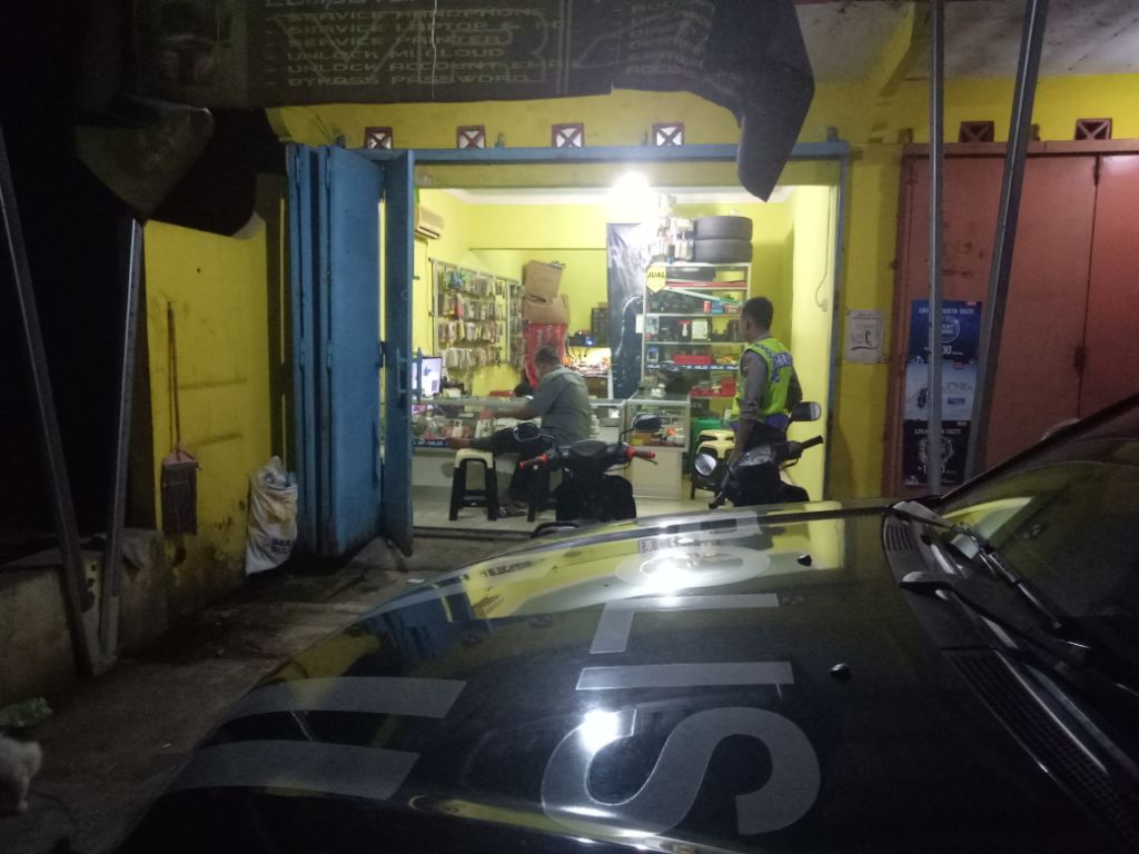 Cegah Gangguan Kamtibmas, BLP Polsek Wonosegoro Sasar Pertokoan