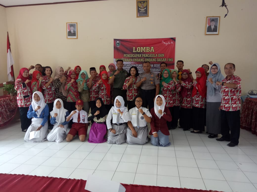 Kanit Sabhara Jadi Juri Lomba Pengucapan Pancasila dan UUD 1945