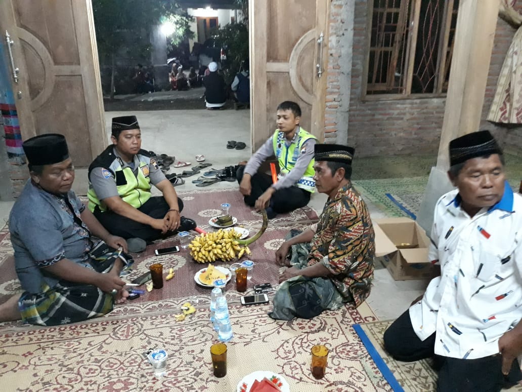 Personil Polsek Andong Amankan Kegiatan Masyarakat