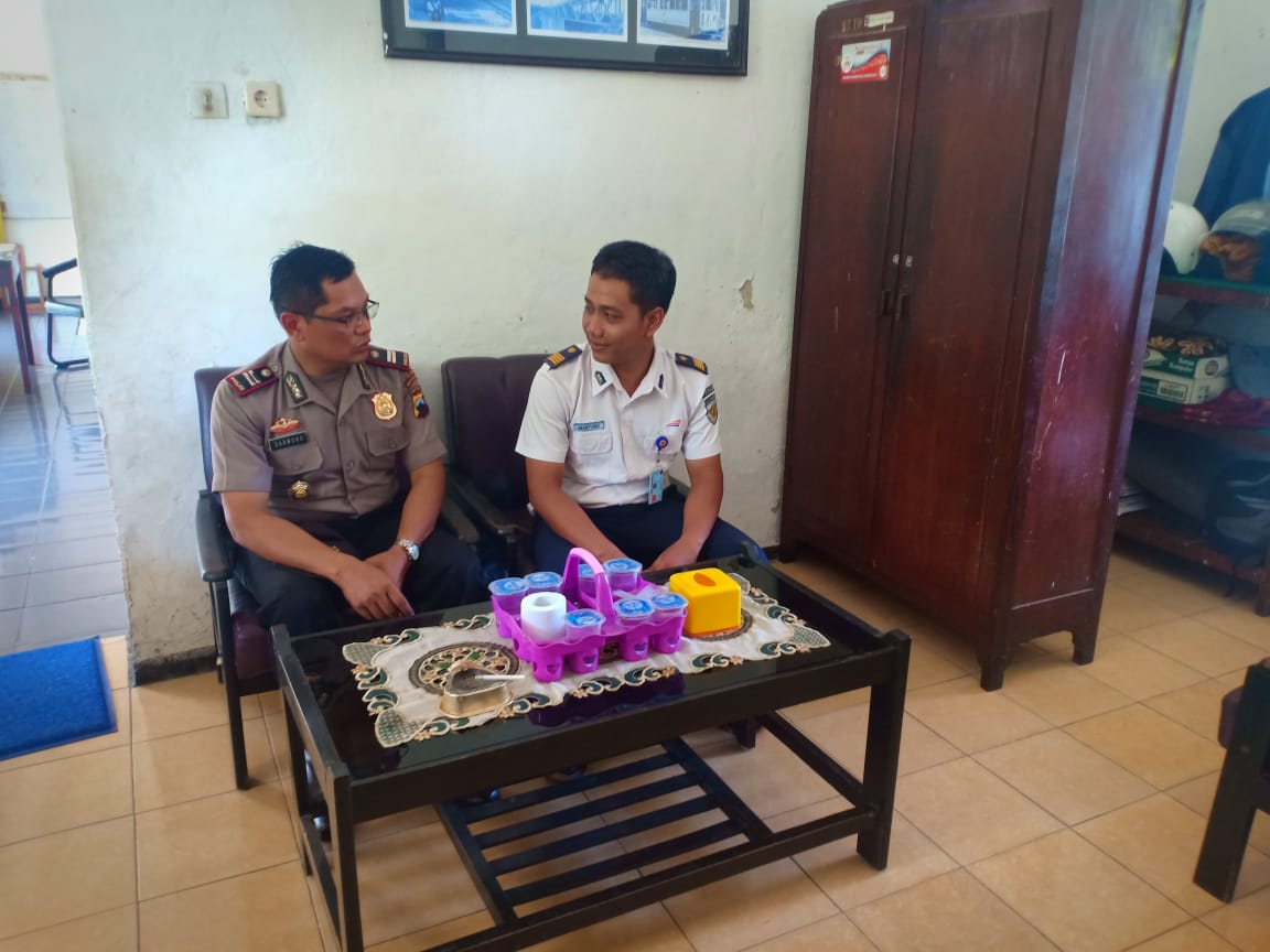 Kapolsek Juwangi Sambangi Stasiun Kereta Api ” Telawa “