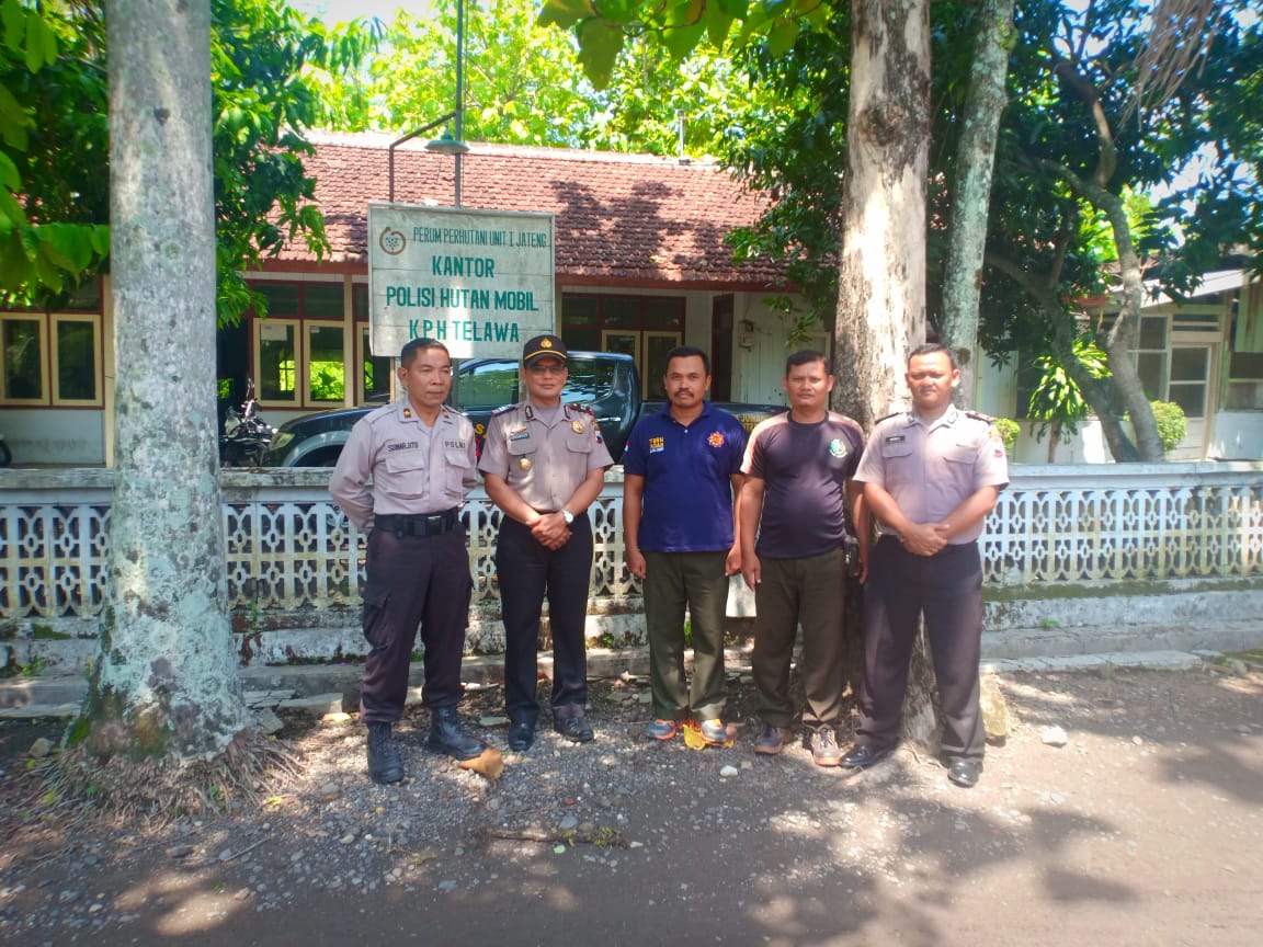Kapolsek Juwangi Silaturahmi Di Perhutani KPH Telawa