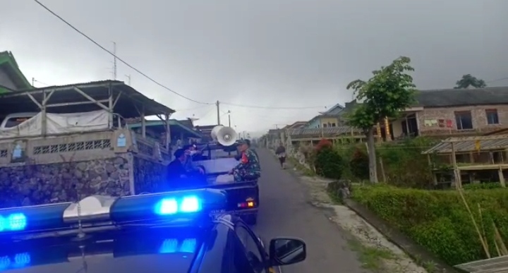 Sosialisasi Dengan Pengeras Suara Mengelilingi Desa Jeruk Untuk Antisipasi Pencegahan Virus COVID-19