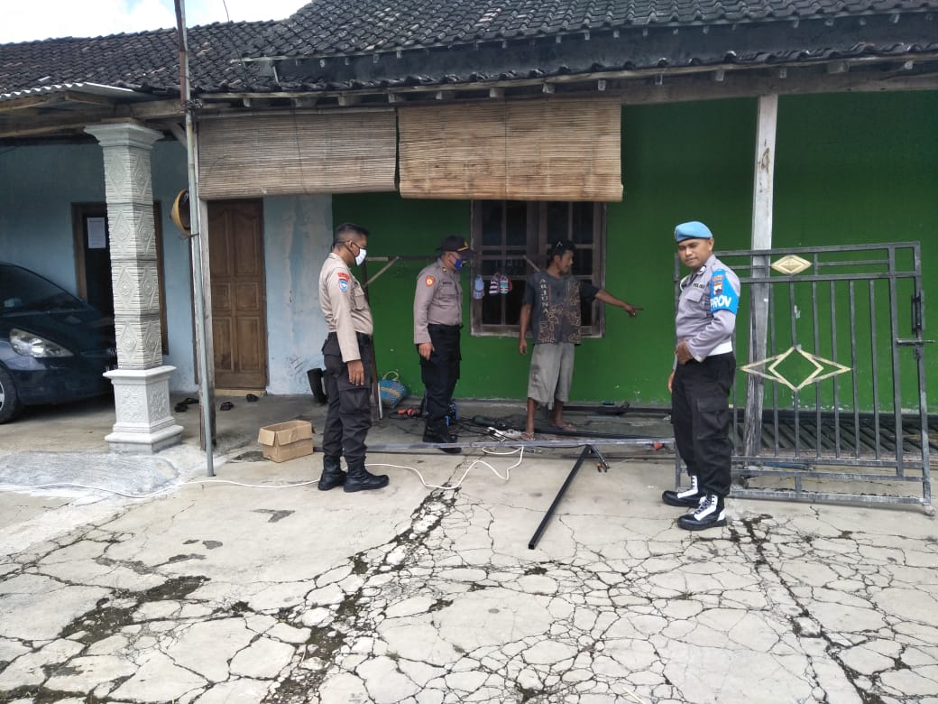 Sambang Desa Sampaikan Himbauan Wajib Masker Pada Warga