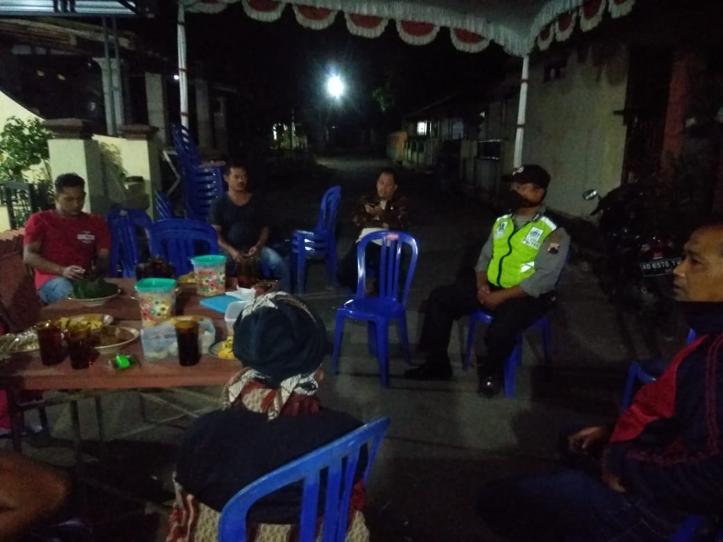 Blue Light Patrol Sinergis Pemerintahan Desa Kragilan Sentuhan Diologis Warga Agar Tunduk Terhadap Malumat Kapolri nomor Mak/2/lll/2020