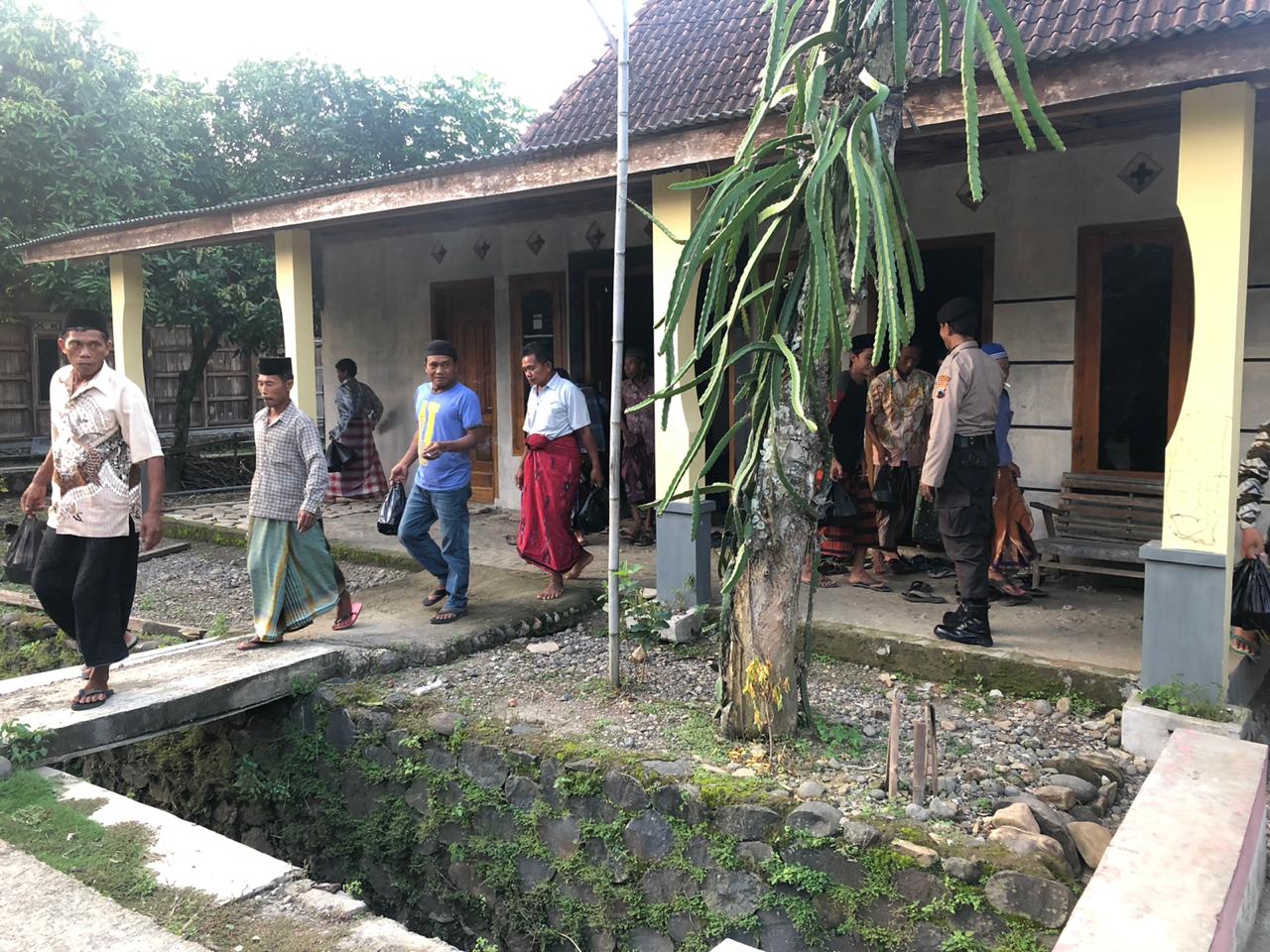 Pembubaraan Orang Pembubaran Orang  Berkumpul Di Dk.Kedungsari Ds.Kemusu. Kec.Kemusu.