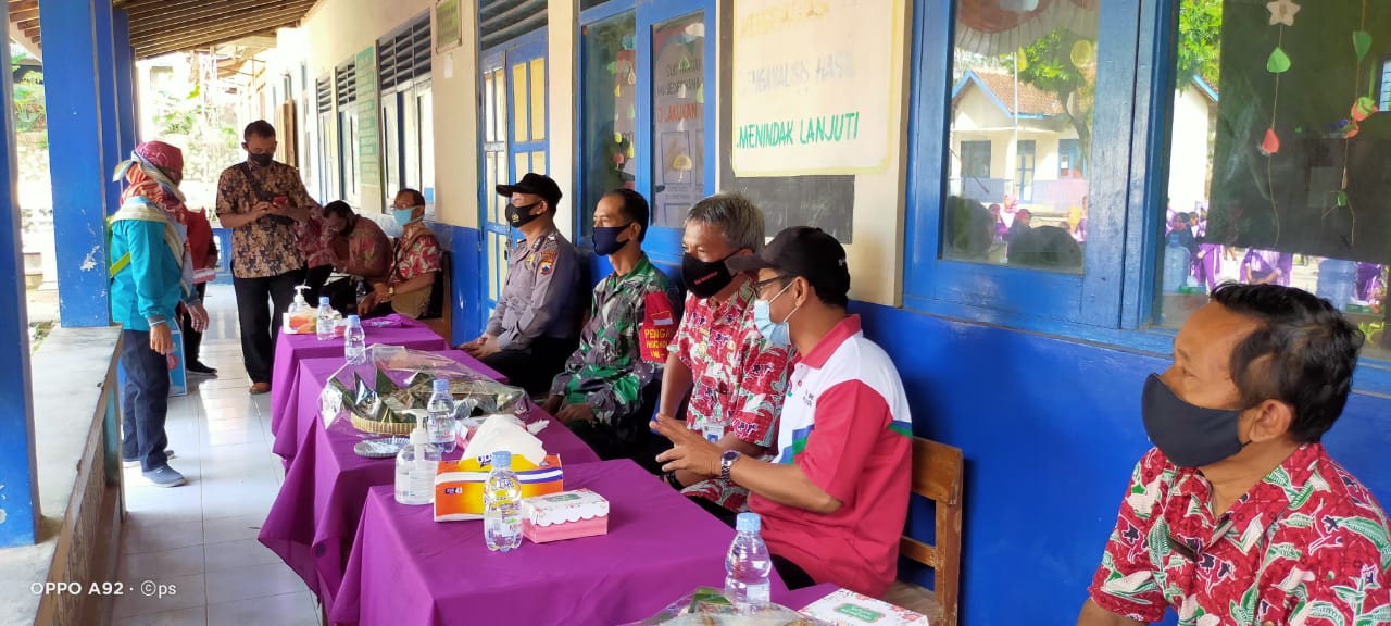 Polres Boyolali Melalui Bhabinkamtibmas Hadiri Peringatan Hari Cuci Tangan Pakai Sabun (CTPS) Sedunia Tahun 2020