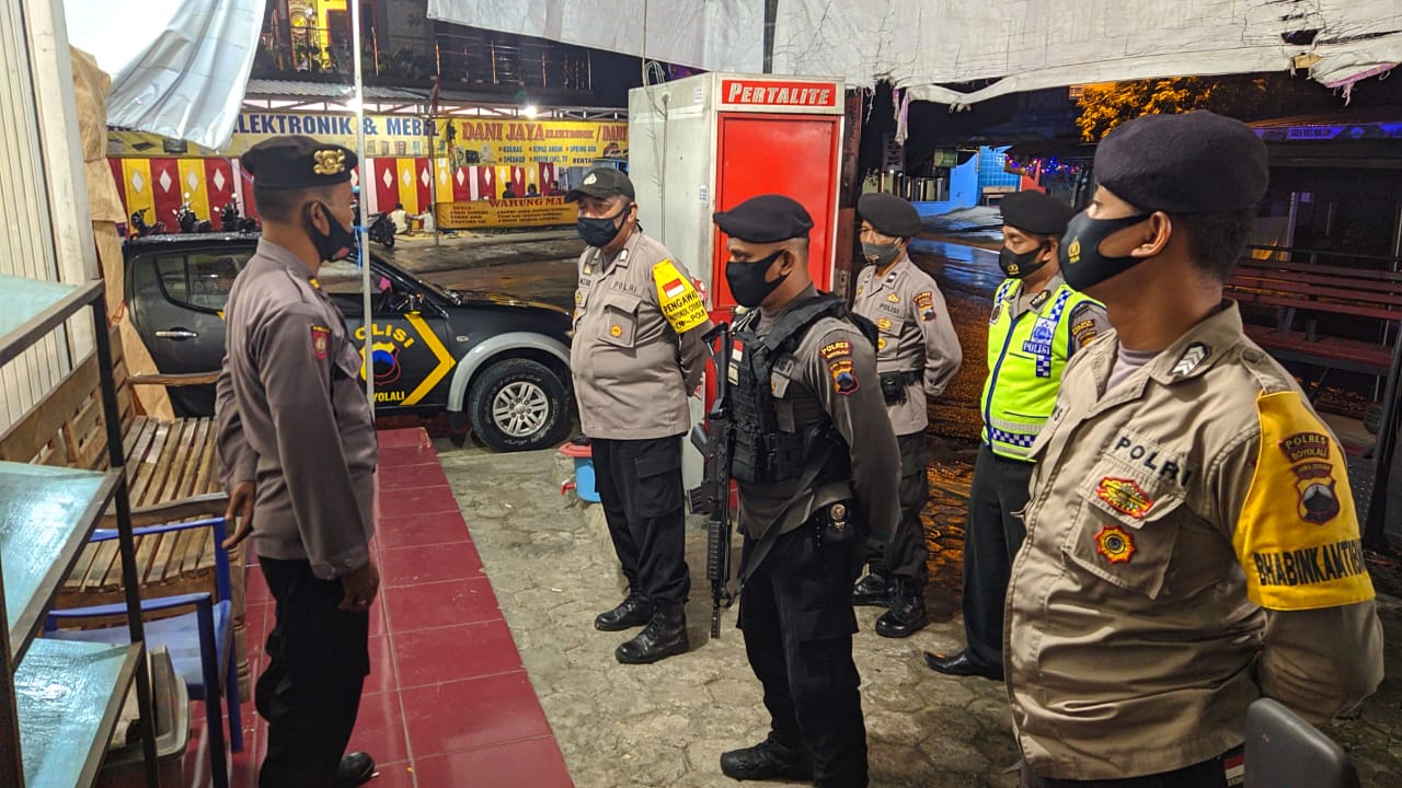 Blue Light Patrol Bersinggungan Amankan Situasi Kamtibmas Tetap Aman Kondusif