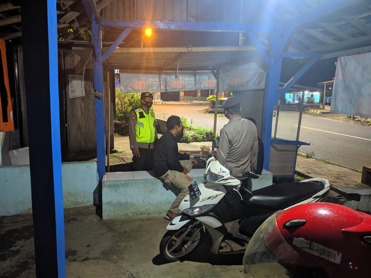 Upaya Harkamtibmas  Di Tengah Pandemi Covid – 19, Polsek Klego Polres Boyolali Intensifkan BLP Di Malam Hari