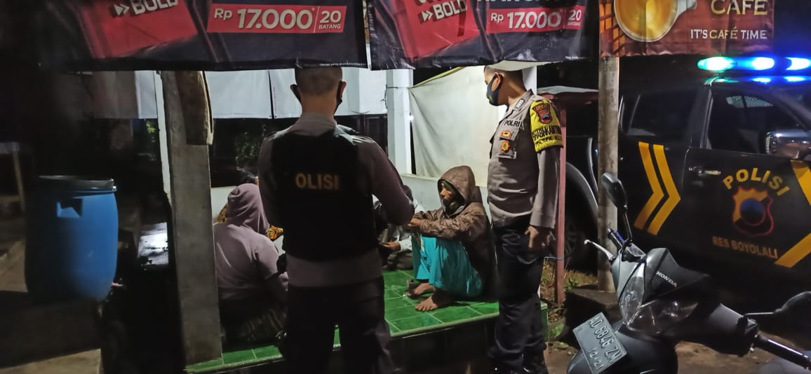 Polres Boyolali melalui Polsek Klego Tingkatkan Patroli Dialogis Pada Awak Pos Kamling