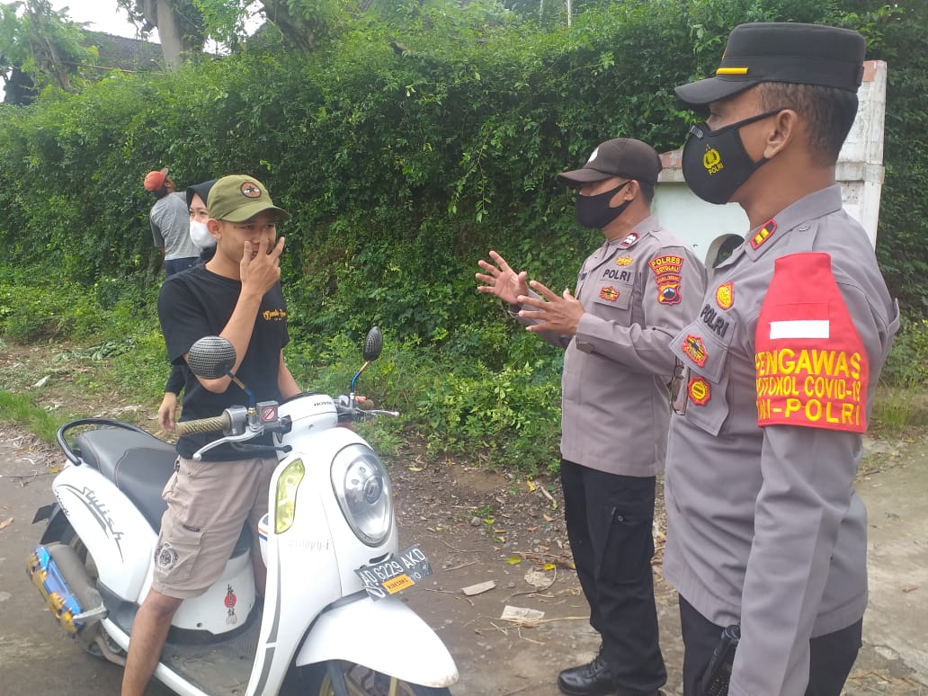 PATROLI BERSINERGI POLRES BOYOLALI DAN KORAMIL SAMBI CEGAH GANGGUAN KAMTIBMAS