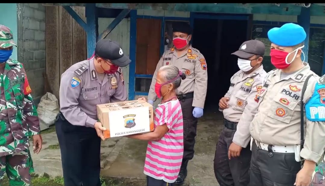 Polsek Karanggede Polres Boyolali Peduli Warga Kurang Mampu