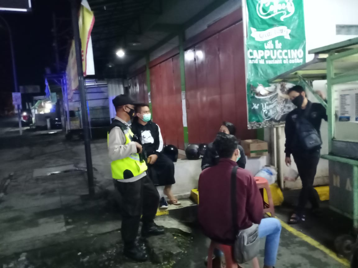 CIPTAKAN SITUASI KONDUSIF POLSEK SAMBI POLRES BOYOLALI PATROLI CEGAH GANGGUAN KAMTIBMAS DAN PENDISIPLINAN PROTOKOL  KESEHATAN