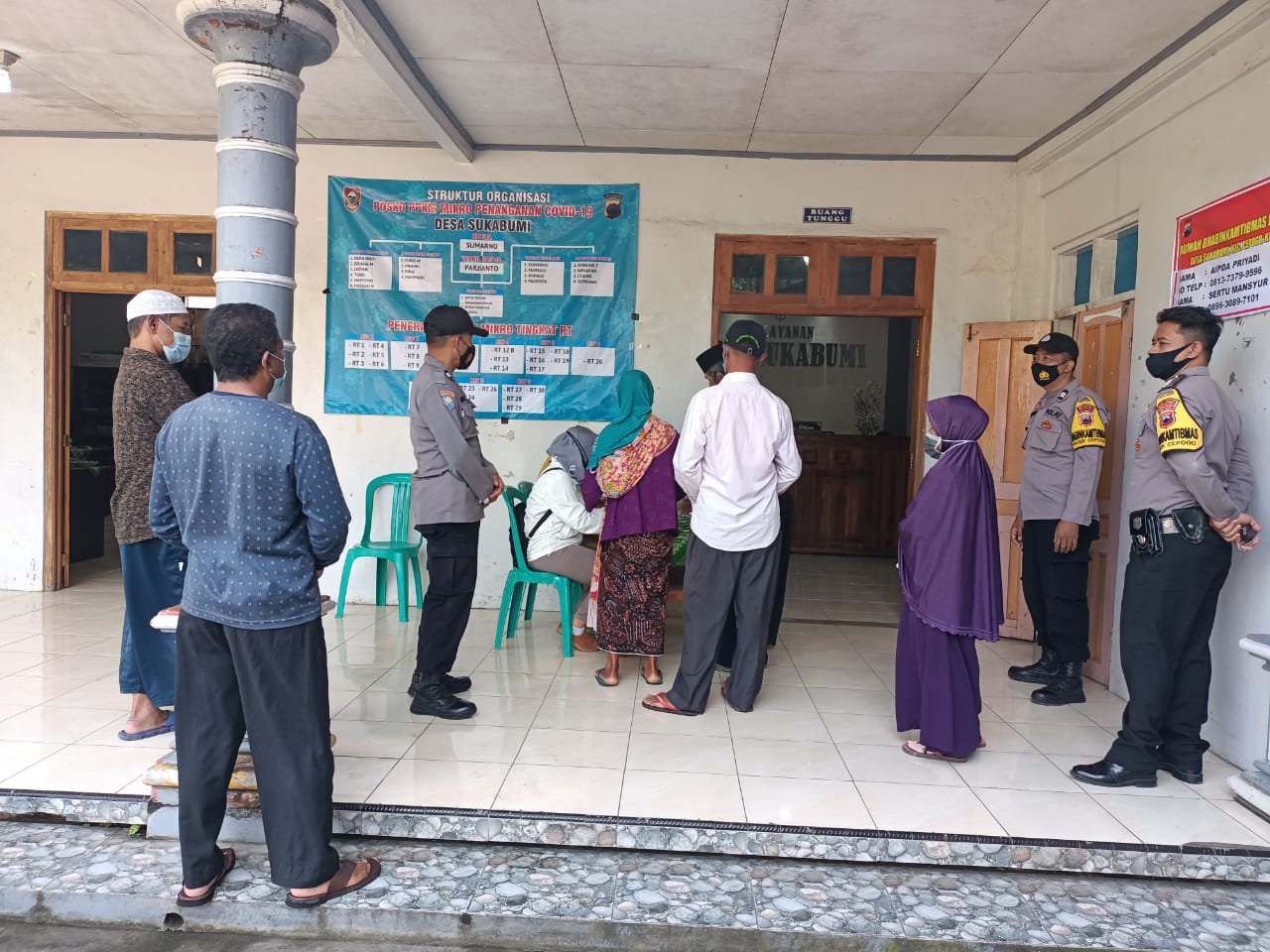 Kapolsek Cepogo Pimpin Pengamanan Penyaluran BLT DD Tahap III Tahun 2021 di Wilayah Kecamatan Cepogo
