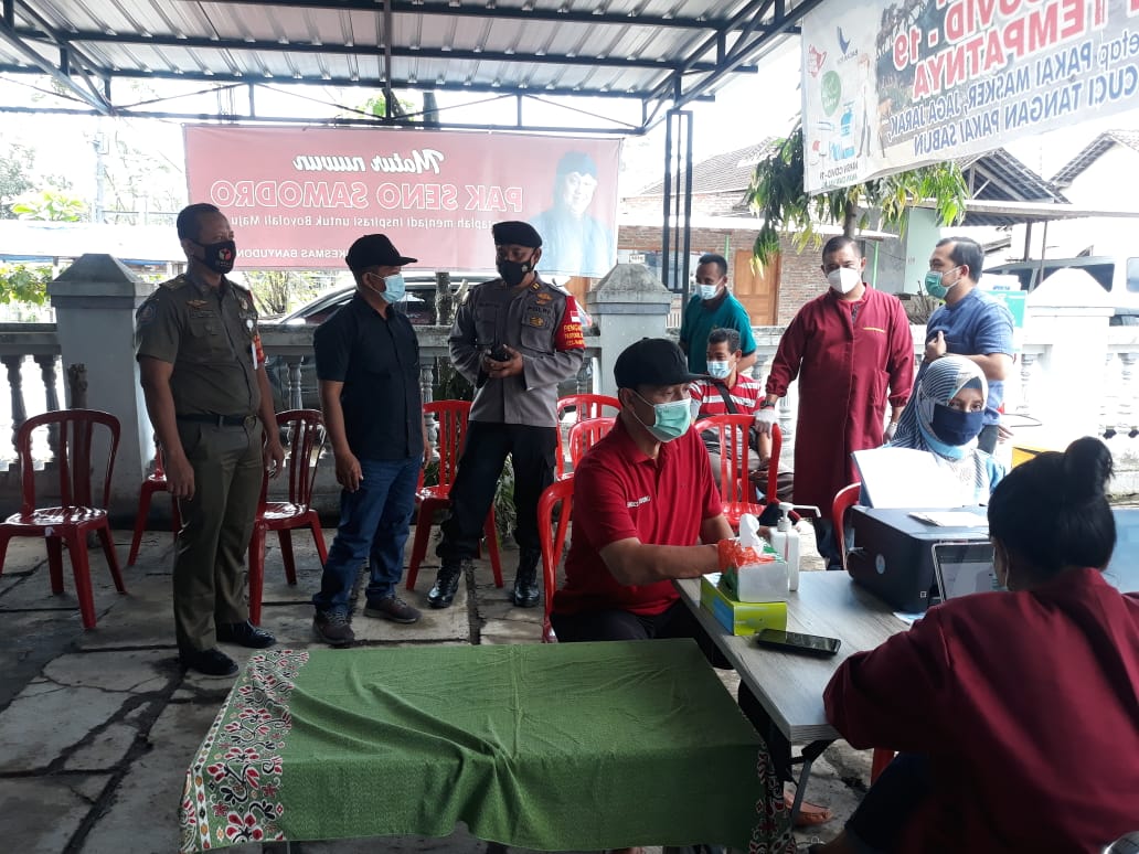 POLSEK BANYUDONO POLRES BOYOLALI MONITORING DAN PENGAMANAN VAKSINASI COVID-19 DI PUSKESMAS BANYUDONO I