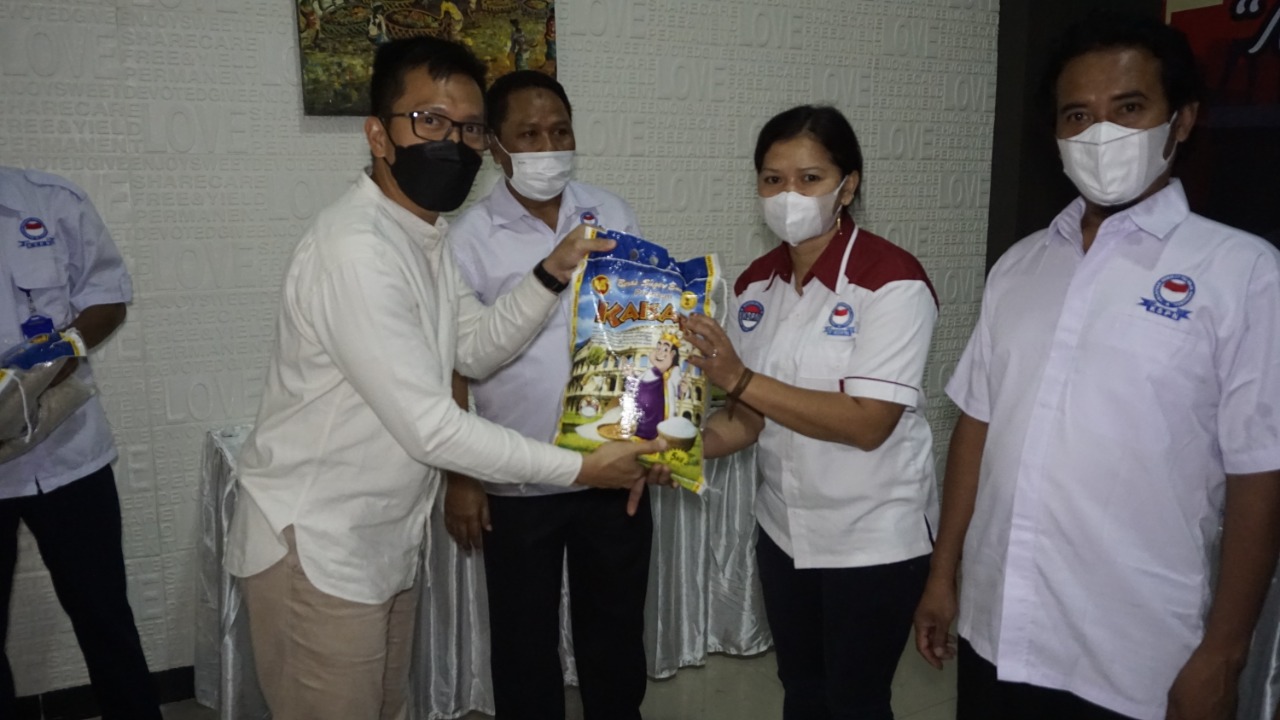 May Day 2021, Polres Boyolali Bantu Buruh 1 Ton Beras