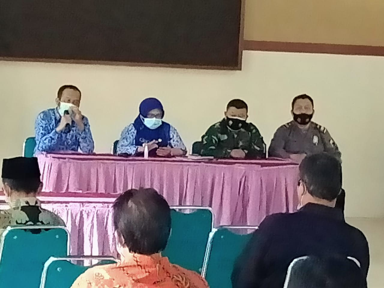 “Wakapolsek Musuk Polres Boyolali Bersama Forkompincam Sosialisasikan SE Bupati Boyolali tentang Penyelenggaraan Hajatan di Tengah Pandemi Covid -19”
