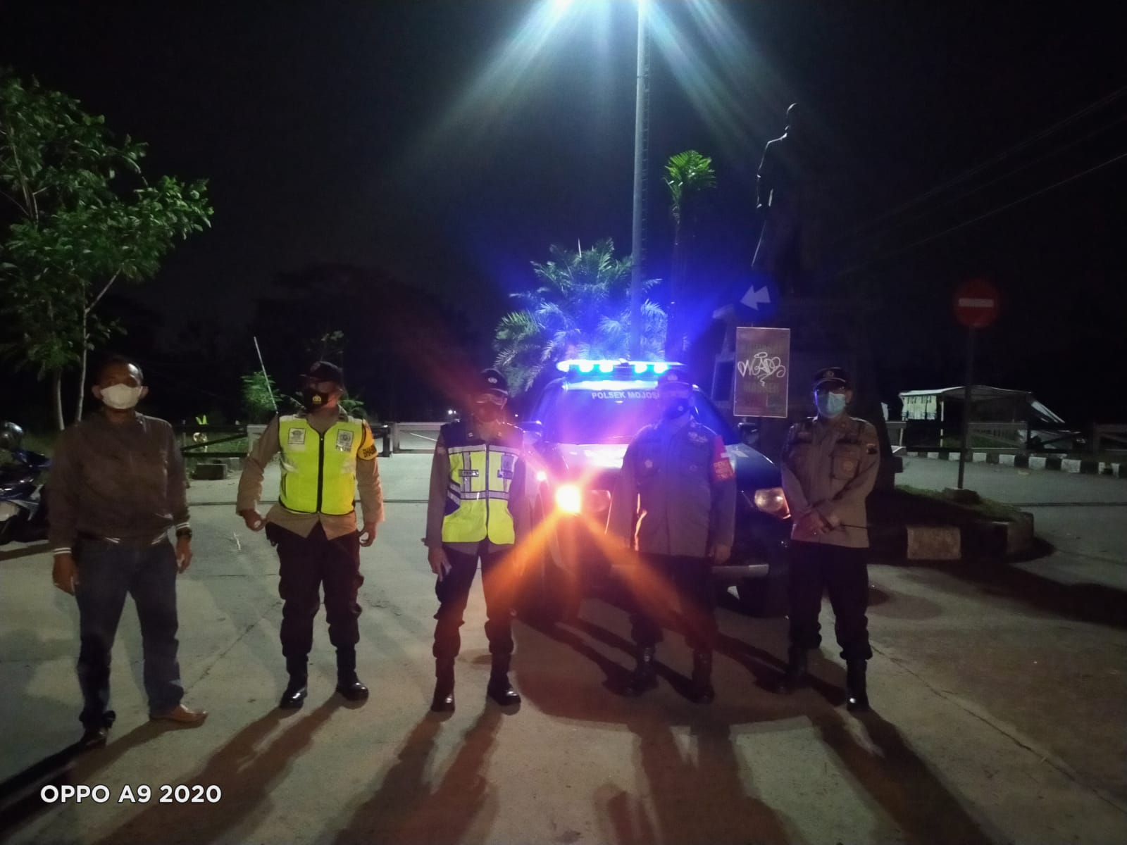 Polres Boyolali Melaksanakan Blue Light Patrol Unit Cegah Gangguan Kamtibmas Malam 1 Suro 1443 H Ditengah Masa PPKM Level 3 Covid-19
