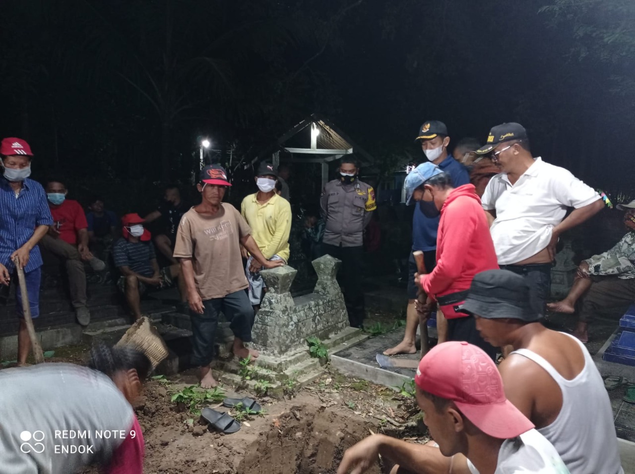 Polres Boyolali Pendampingan Pemakaman Warga Standar Protokol Covid-19