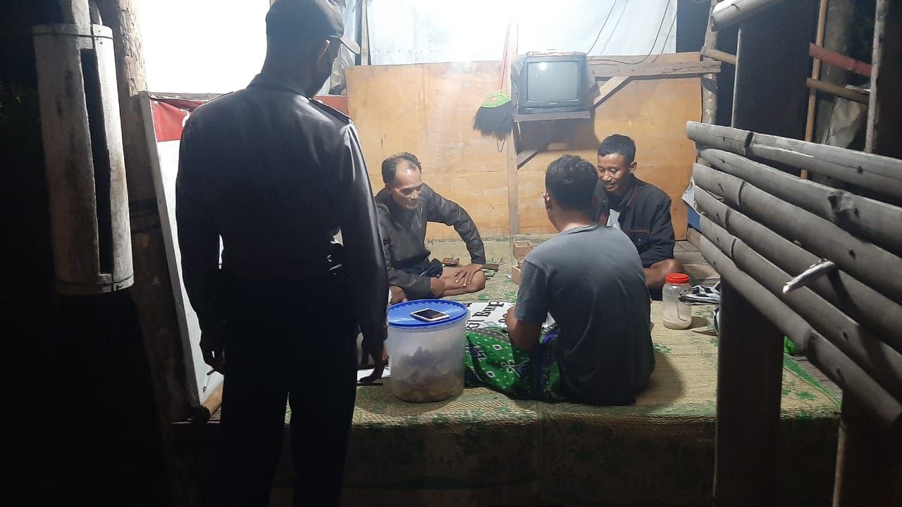Sambang Pos Kamling, Polisi Berikan Pesan Kamtibmas dan Patuhi Prokes