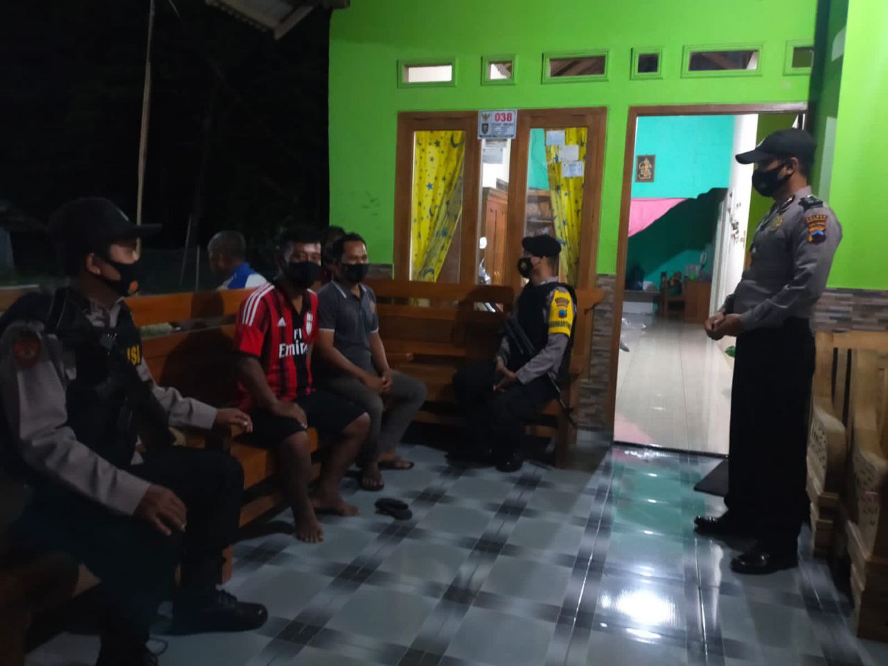 Polsek Juwangi Patroli Dialogis Malam Hari Sambang Desa