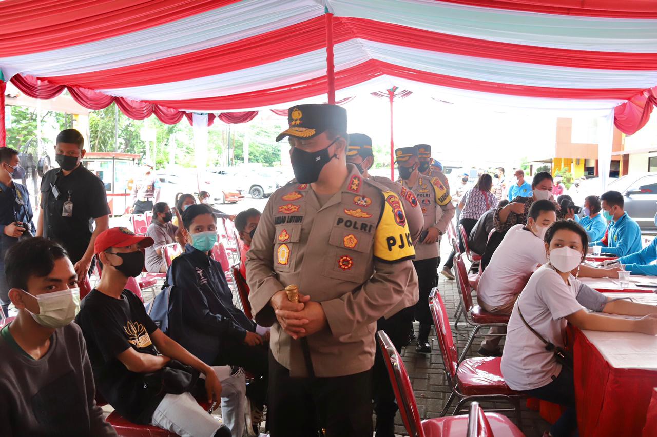 Polda Jateng Targetkan Vaksinasi 49.700 Dosis Per Hari