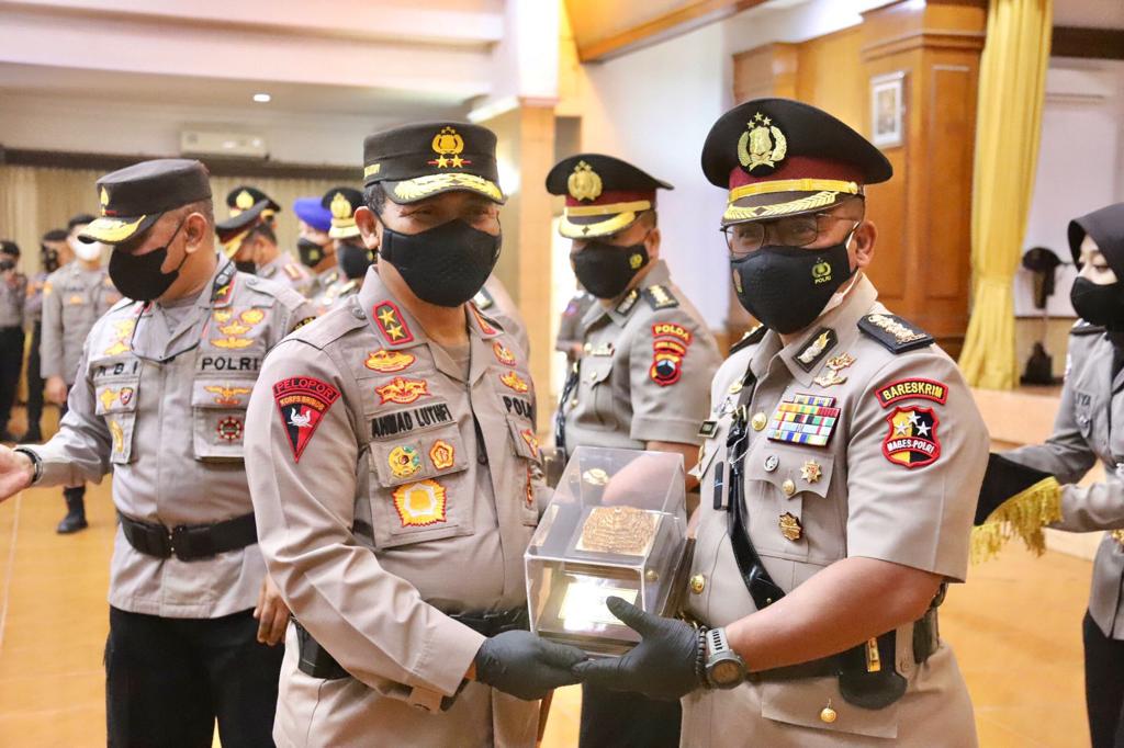 11 Pejabat di Lingkungan Polda Jateng Diserahterimakan