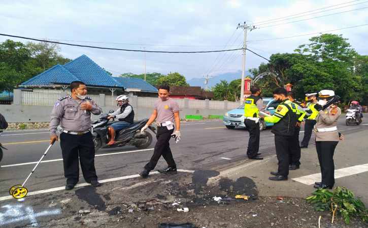 Kecelakaan Karambol, Polisi: Akibat Pengemudi Sepeda Motor Tidak Hati-Hati Saat Keluar Dari Jalan Kecil Menuju Jalan Solo-Semarang