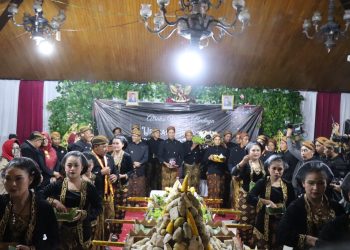 Kapolres Bersama Forkopimda Hadiri Upacara Sedekah Gunung Merapi di Malam Tahun Baru 1 Muharam 1445 H: Melestarikan Kearifan Lokal dan Budaya di Boyolali