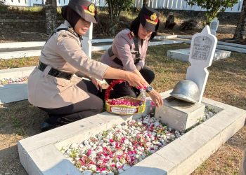 Jelang Hari Jadinya Ke-75 Polwan Polres Boyolali Ziarah Di TMP Ratna Negara Hormati Jasa Para Pahlawan Bangsa