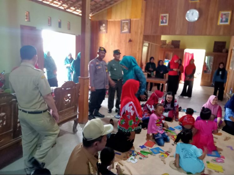 Polisi Boyolali Turut Serta dalam Program PKK Berkelas untuk Pengamanan dan Monitoring Sosialisasi