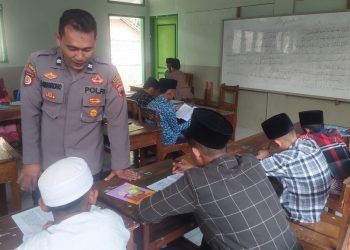Kelola Dana Wakaf Air Bersih, Aiptu Gunawan Nugroho Dirikan Madrasah Diniyah Gratis