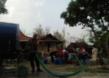 10.000 Liter air Datang, Warga Desa Jatilawang Bahagia