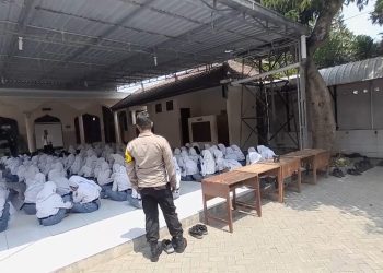 Satuan Narkoba Edukasi Bahaya Narkoba di Sekolah SMK N 1 Sawit