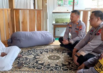 Ada Apa.. Polsek Ngemplak Sambangi Tomas dan Toga Ustad Abu Bakar.