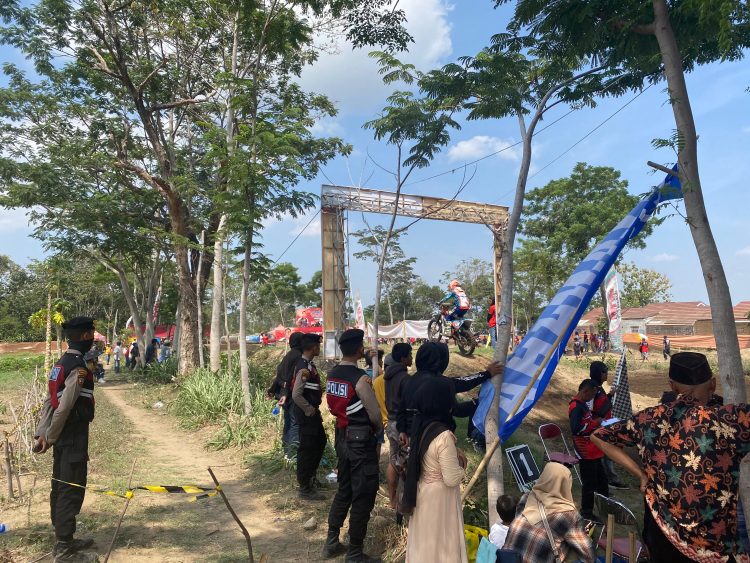 Sukses Digelar, Polisi Berhasil Amankan Kejuaraan Grasstrack Motocross HUT ke-73 DPRD Boyolali