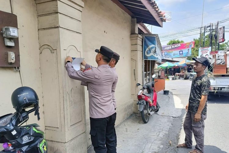 Kapolsek Ngemplak Sosialisasi Zero Knalpot Brong, Sasaran Bengkel Dan Tukang Parkir di Pertokoan Wilayah Ngemplak.
