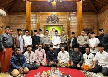 Kebersamaan Polri dan Ulama Jaga Negeri: Kapolres Boyolali Gelar Silaturahmi di Ponpes Al Huda Doglo.