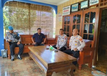 Polsek Karanggede Silaturahmi Kades Sendang, Cipta Kondisi Aman Jelang Pilkada Serentak 2024