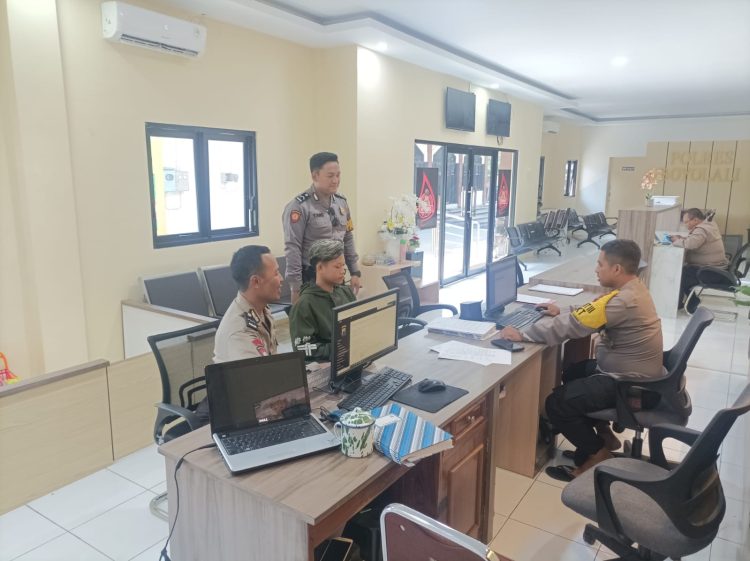 Jelang Pilkada 2024, Polres Boyolali Amankan Puluhan Botol Miras dan Dua Penjual Miras dalam Operasi KRYD