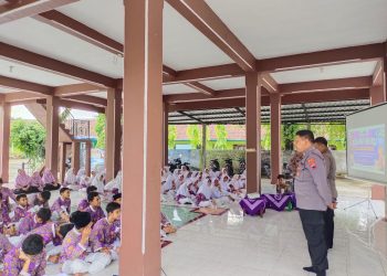 Polsek Andong Ajak Siswa SMP Muh 2 Andong Jauhi Narkoba dan Patuhi Lalu Lintas