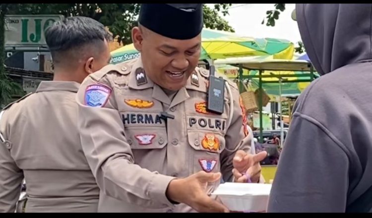 Dedikasi Aipda Finda: Polisi Sahabat Masyarakat di Safari Jum’at