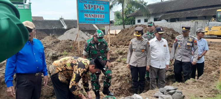 Kepolisian Boyolali Kawal Peletakan Batu Pertama Pembangunan Unit SPPG Jalur Mandiri