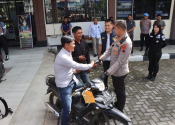 KONFERENSI PERS: Kapolres Boyolali Serahkan Motor Korban Curanmor di Selo