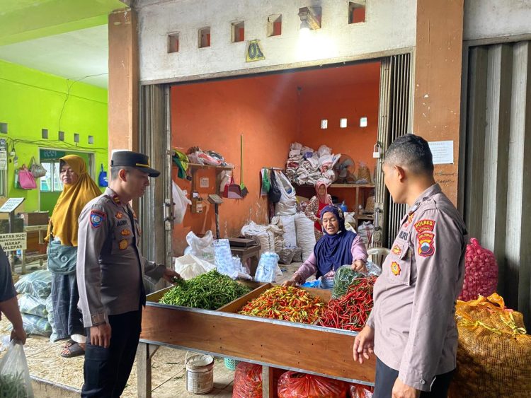 Sambang Pasar, Satgas Preemtif Pastikan Tidak Ada Pungli di Cepogo dan Selo